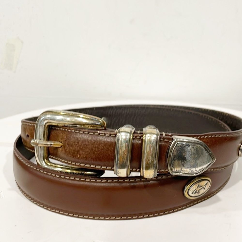 Greg Norman Mens golf belt Genuine leather with shark conchos Sz 40 Brown